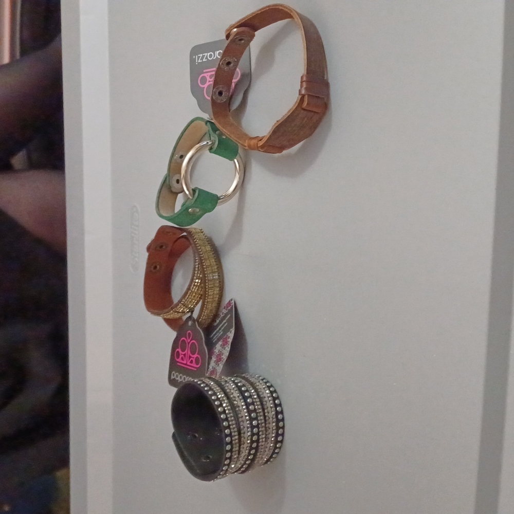Lot of 4 bracelets, snap wristlet,